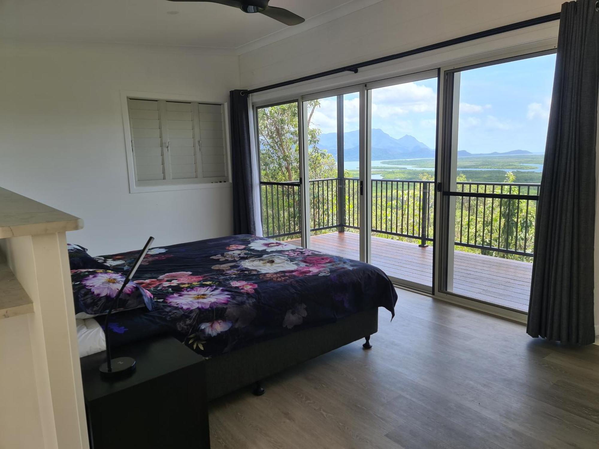 Vista Hinchinbrook Aparthotel Cardwell Exterior foto