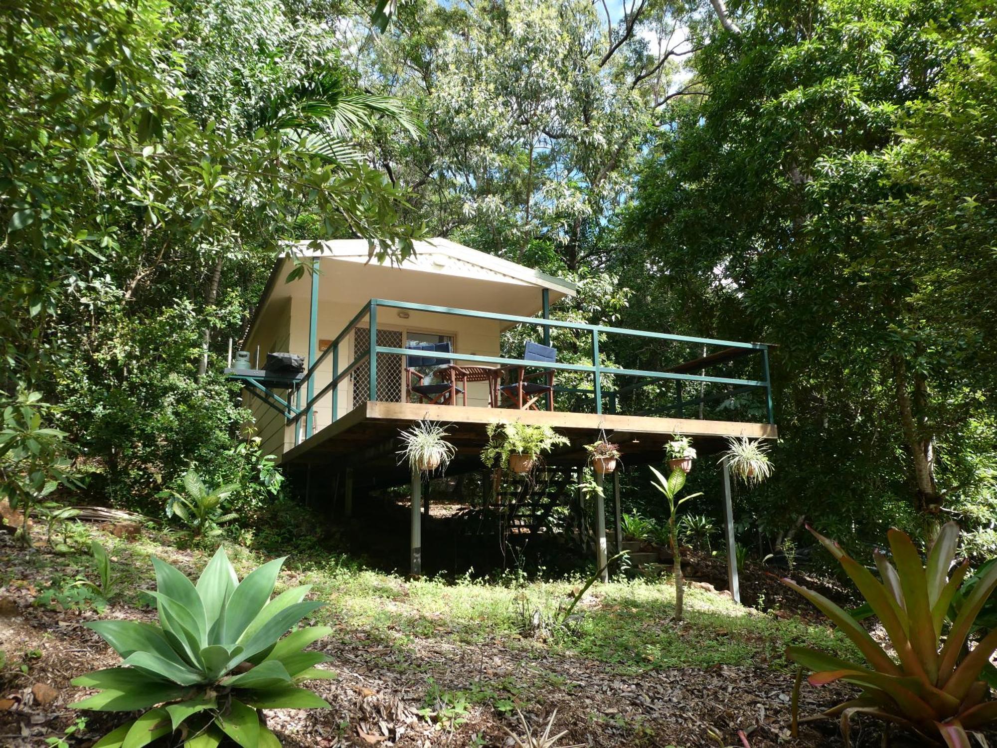 Vista Hinchinbrook Aparthotel Cardwell Exterior foto